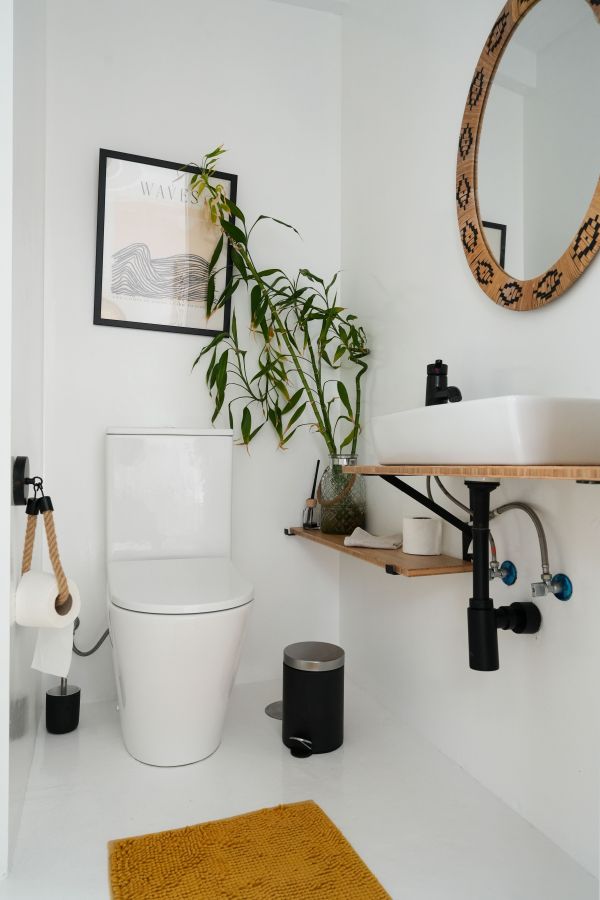 Des poubelles de salle de bain qui embellissent votre espace